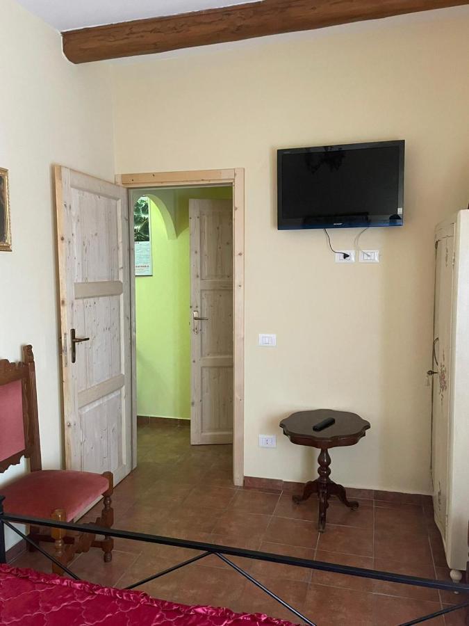 Appartamentino Di Corso Umberto Ronciglione  Bagian luar foto