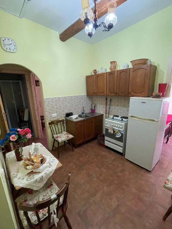 Appartamentino Di Corso Umberto Ronciglione  Bagian luar foto