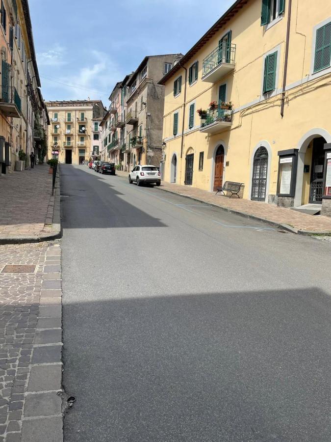 Appartamentino Di Corso Umberto Ronciglione  Bagian luar foto